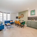 Seafront 3 Bedroom Flat Sleep 10 Guests