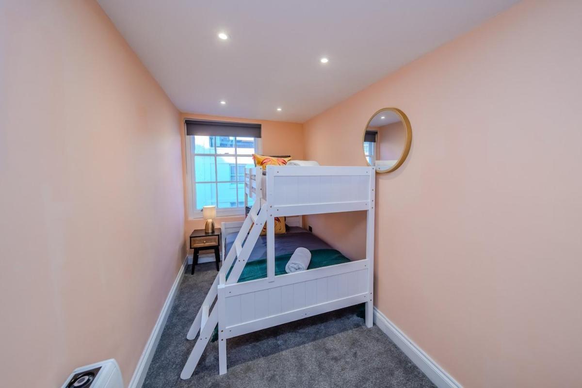 Seafront 3 Bedroom Flat Sleep 10 Guests