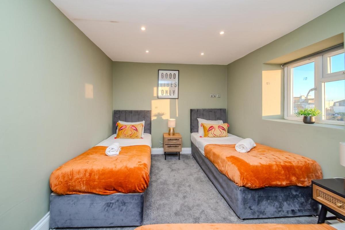 Apartment Seafront 3 Bedroom Flat Sleep 10 Guests