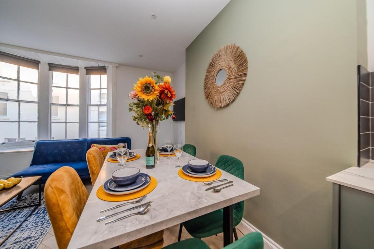 Seafront 3 Bedroom Flat Sleep 10 Guests Apartment