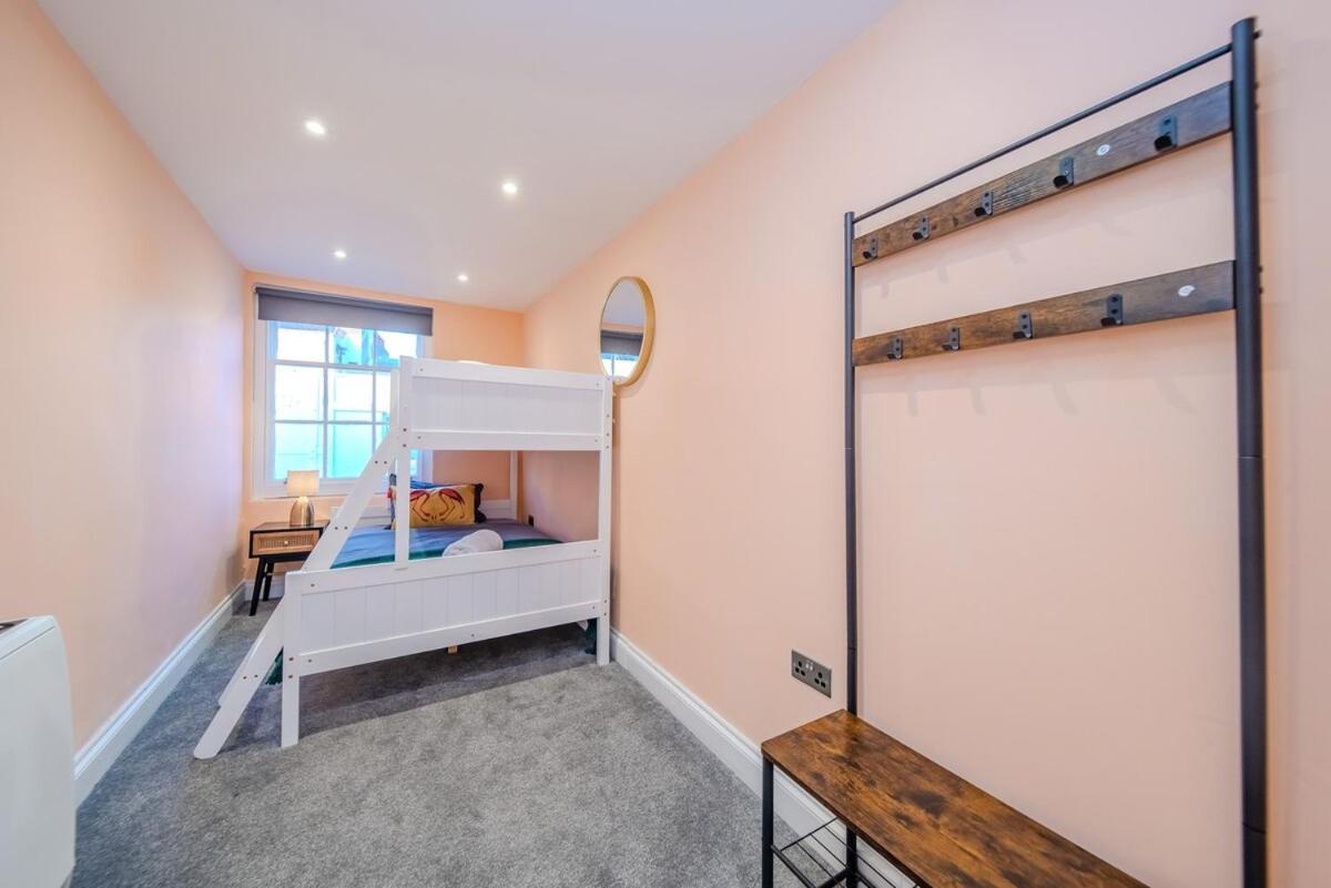 Seafront 3 Bedroom Flat Sleep 10 Guests