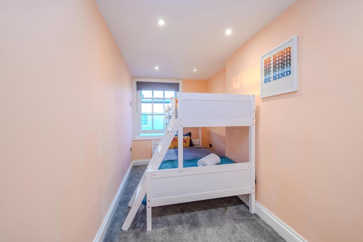 Seafront 3 Bedroom Flat Sleep 10 Guests Apartment *